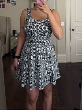 H&M Divided Dark Blue & White Geometric Fit-and-Flare Dress Size 8